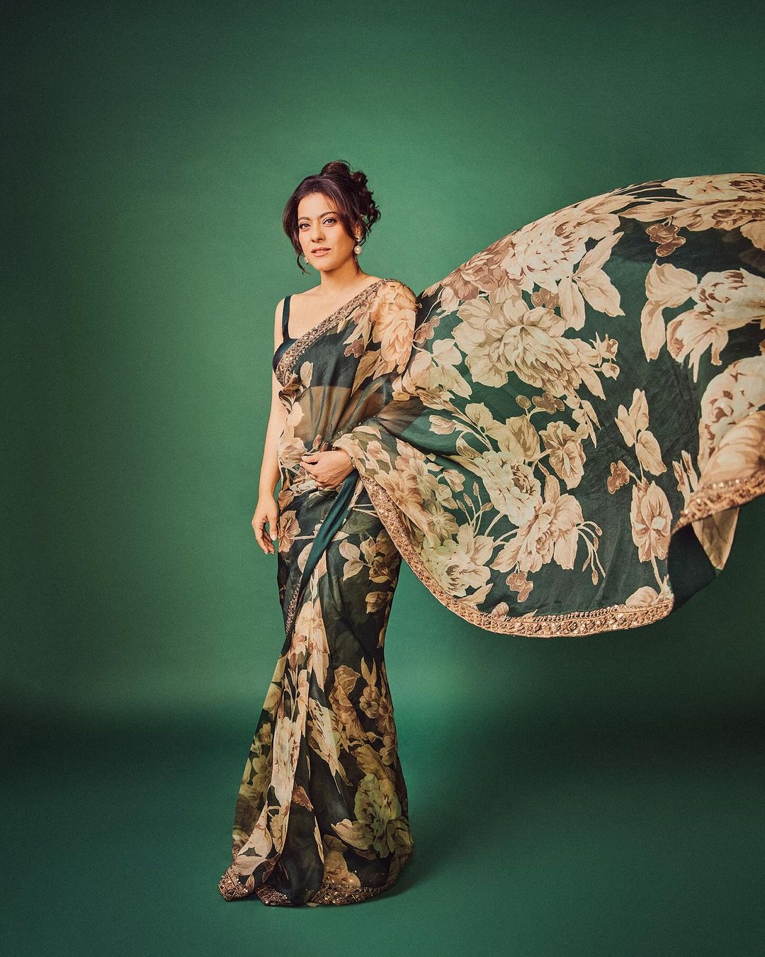 Designer Soft Organza Silk Saree – Floral Print with Embroidery Lace & Blouse