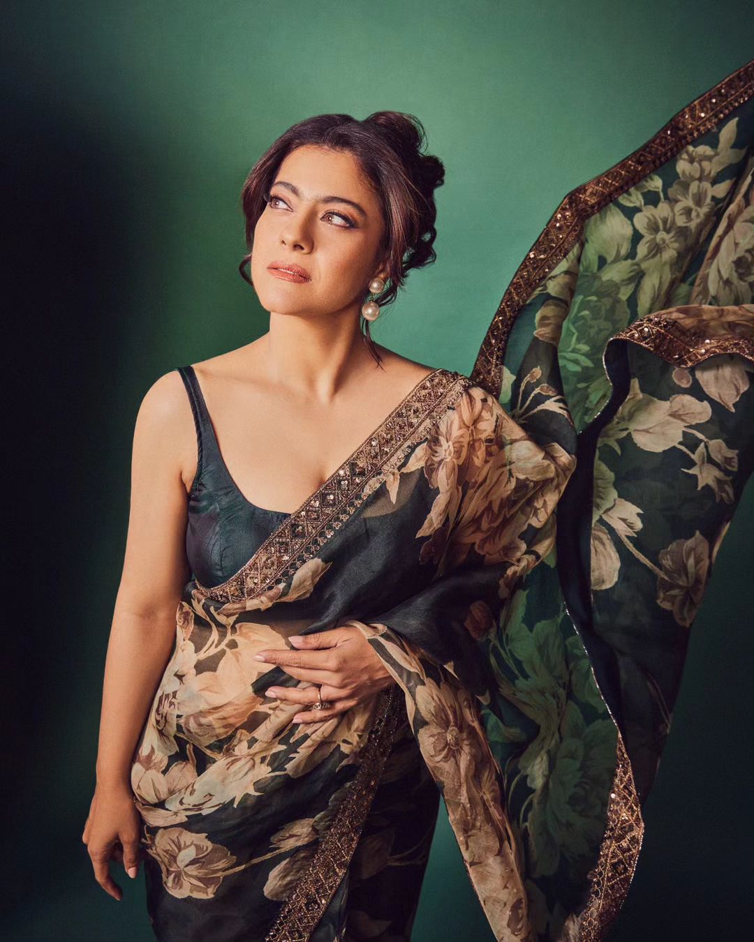 Designer Soft Organza Silk Saree – Floral Print with Embroidery Lace & Blouse