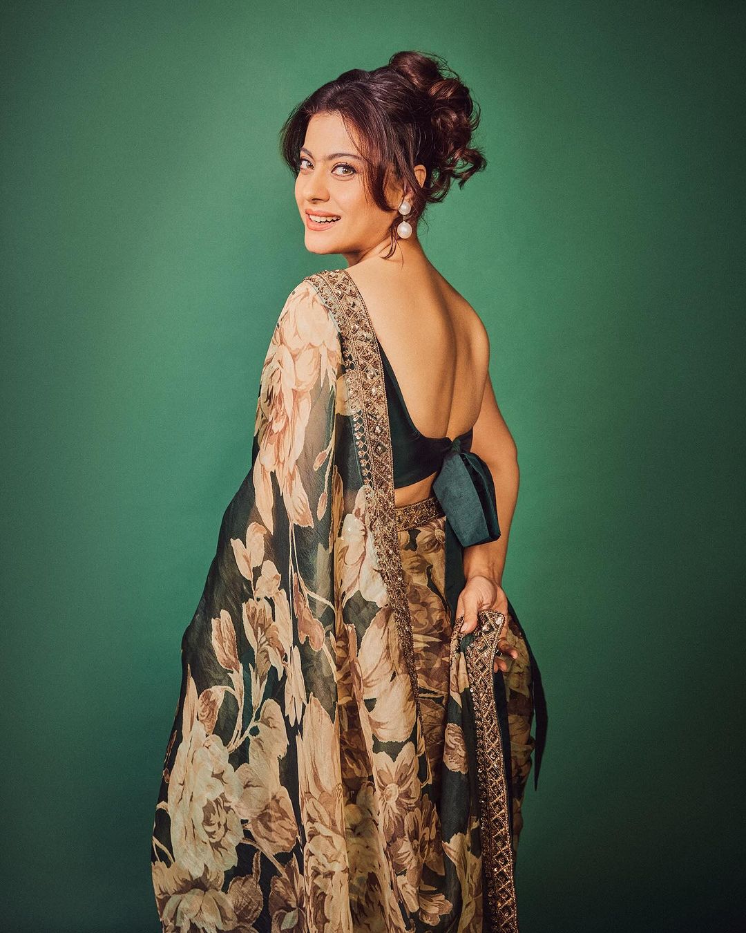 Designer Soft Organza Silk Saree – Floral Print with Embroidery Lace & Blouse