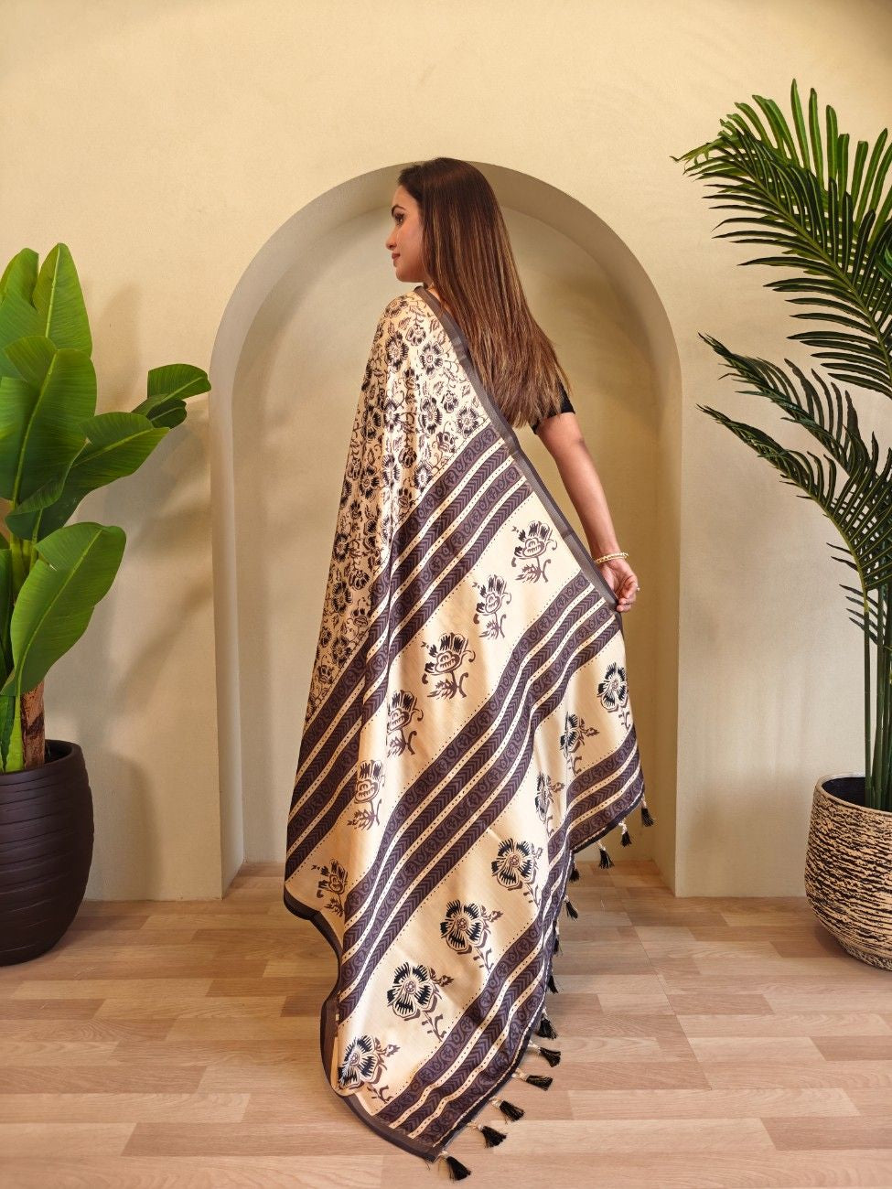 Viscose Dola Silk Saree