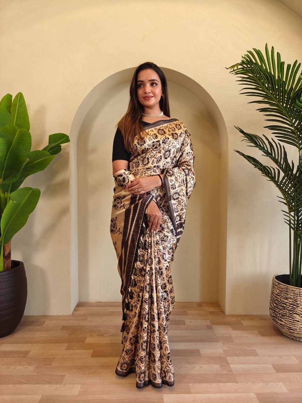 Viscose Dola Silk Saree