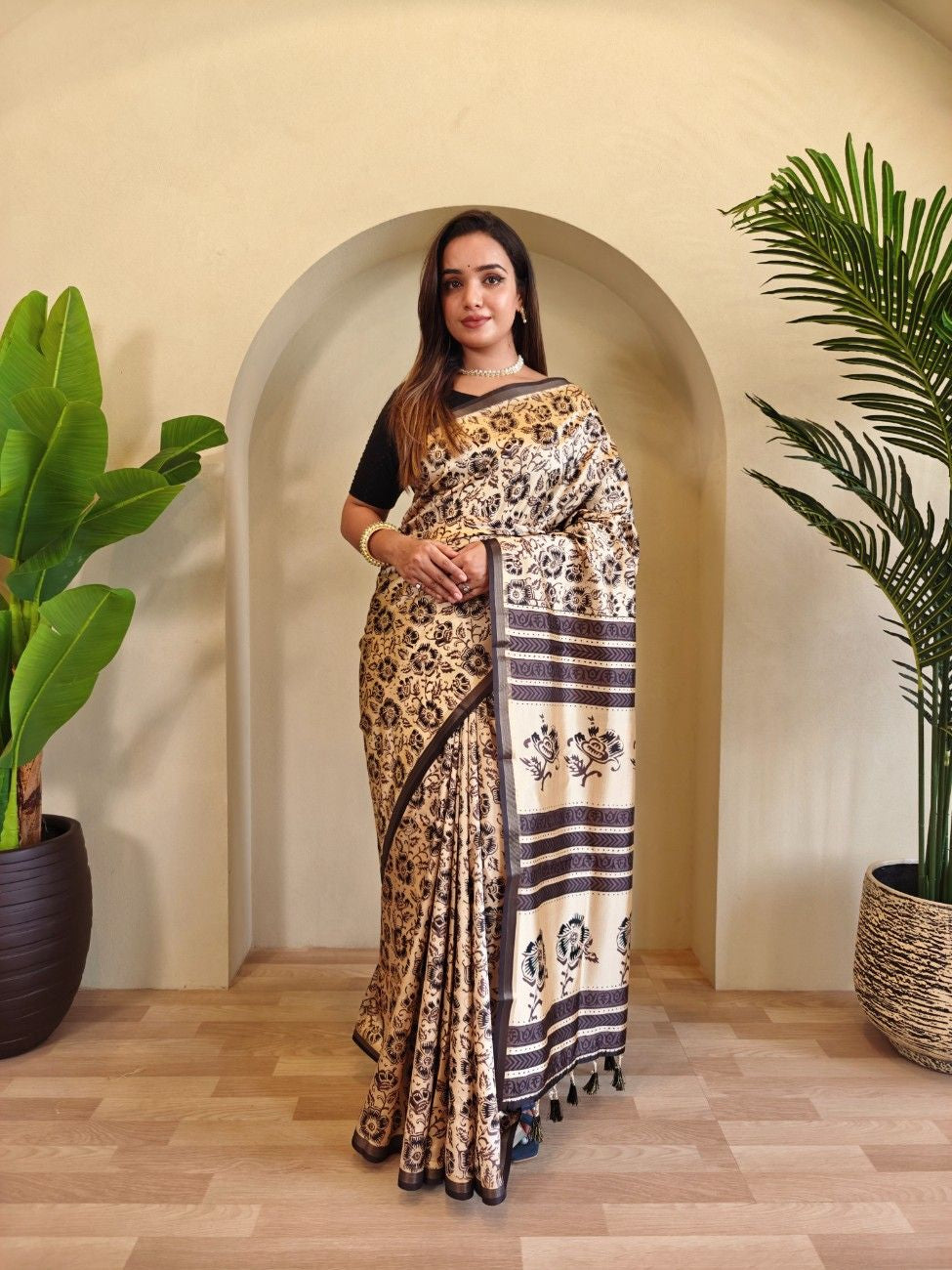 Viscose Dola Silk Saree