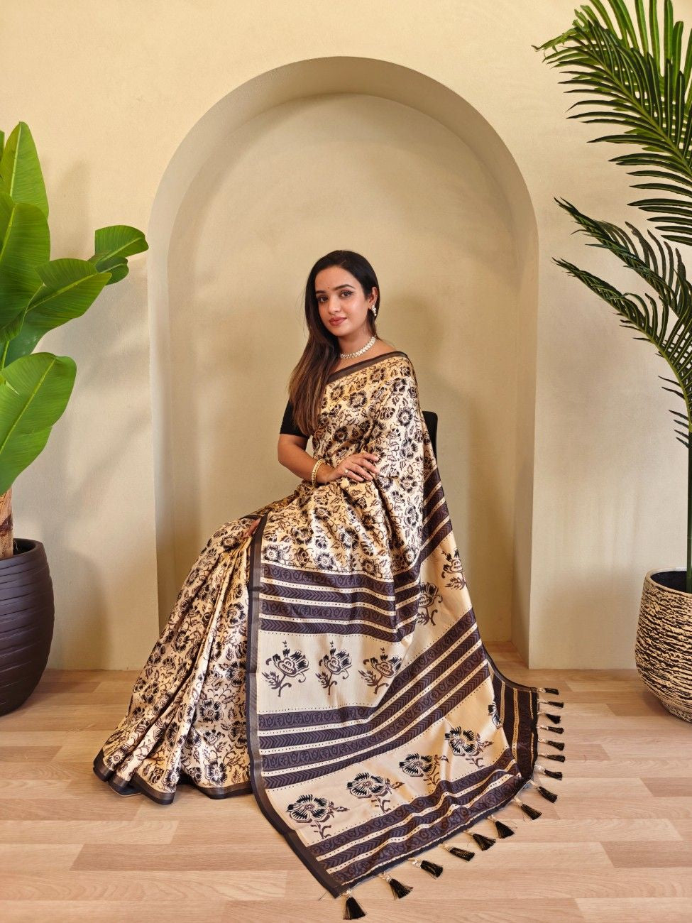 Viscose Dola Silk Saree