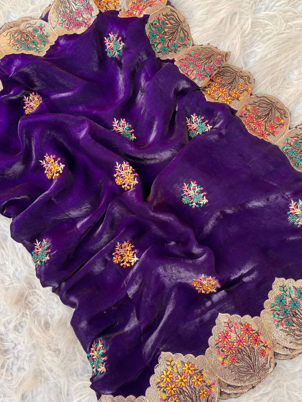 Luxurious Space Silk Saree With Premium Embroidery