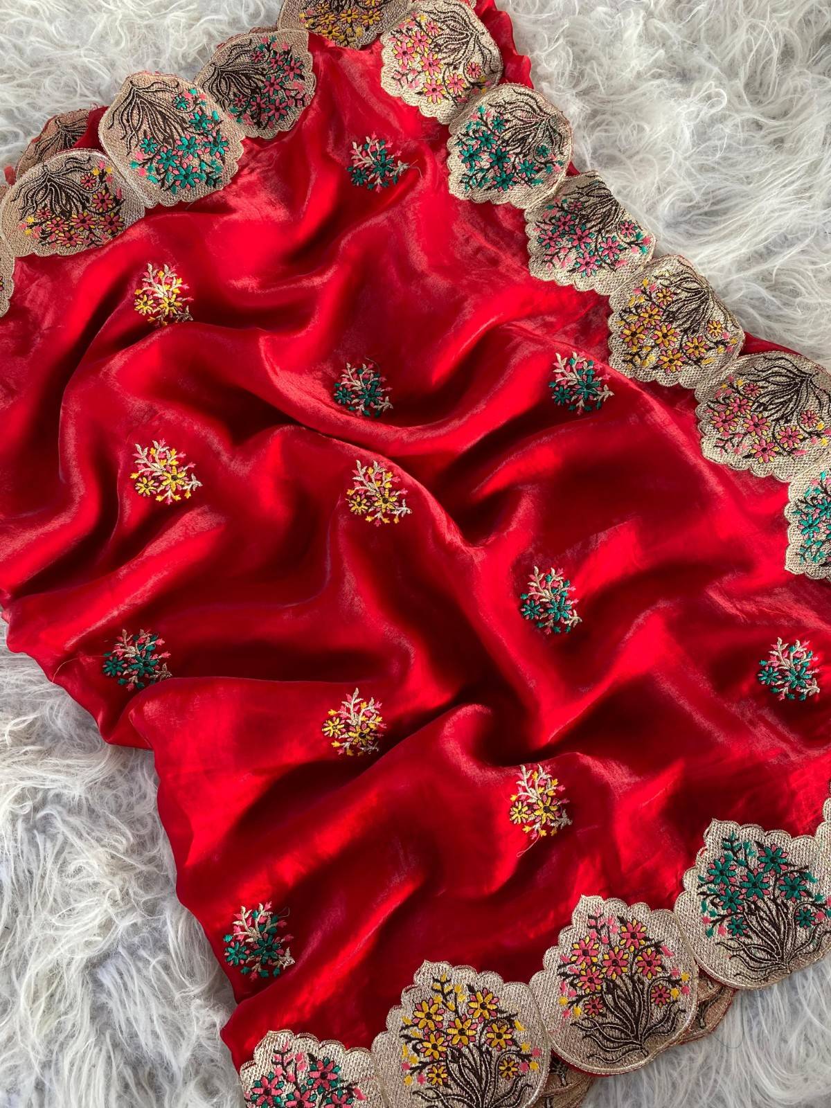 Luxurious Space Silk Saree With Premium Embroidery