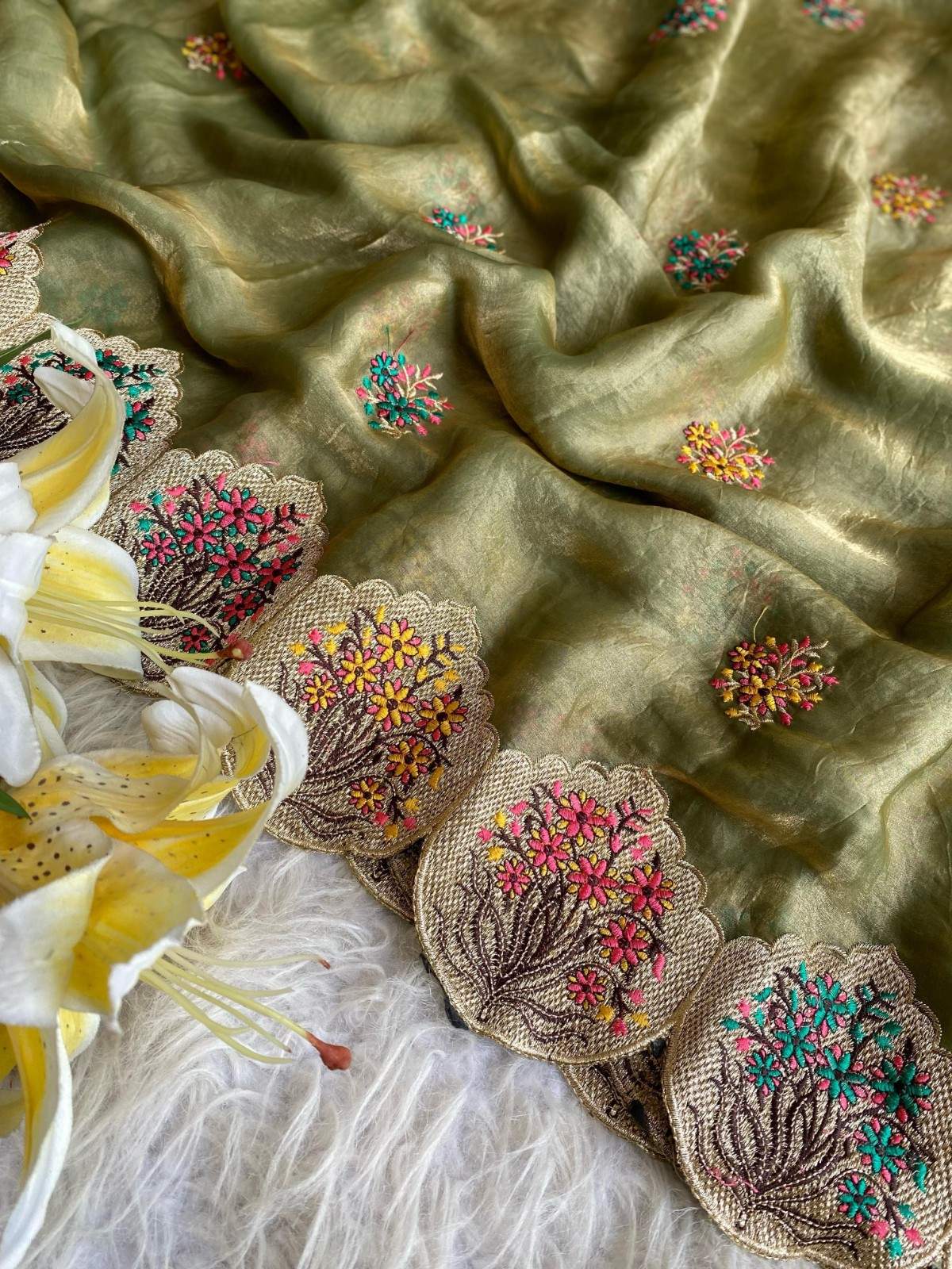 Luxurious Space Silk Saree With Premium Embroidery