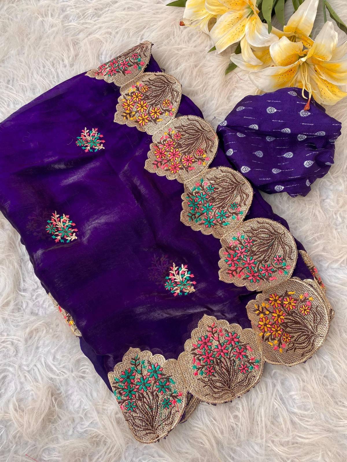 Luxurious Space Silk Saree With Premium Embroidery