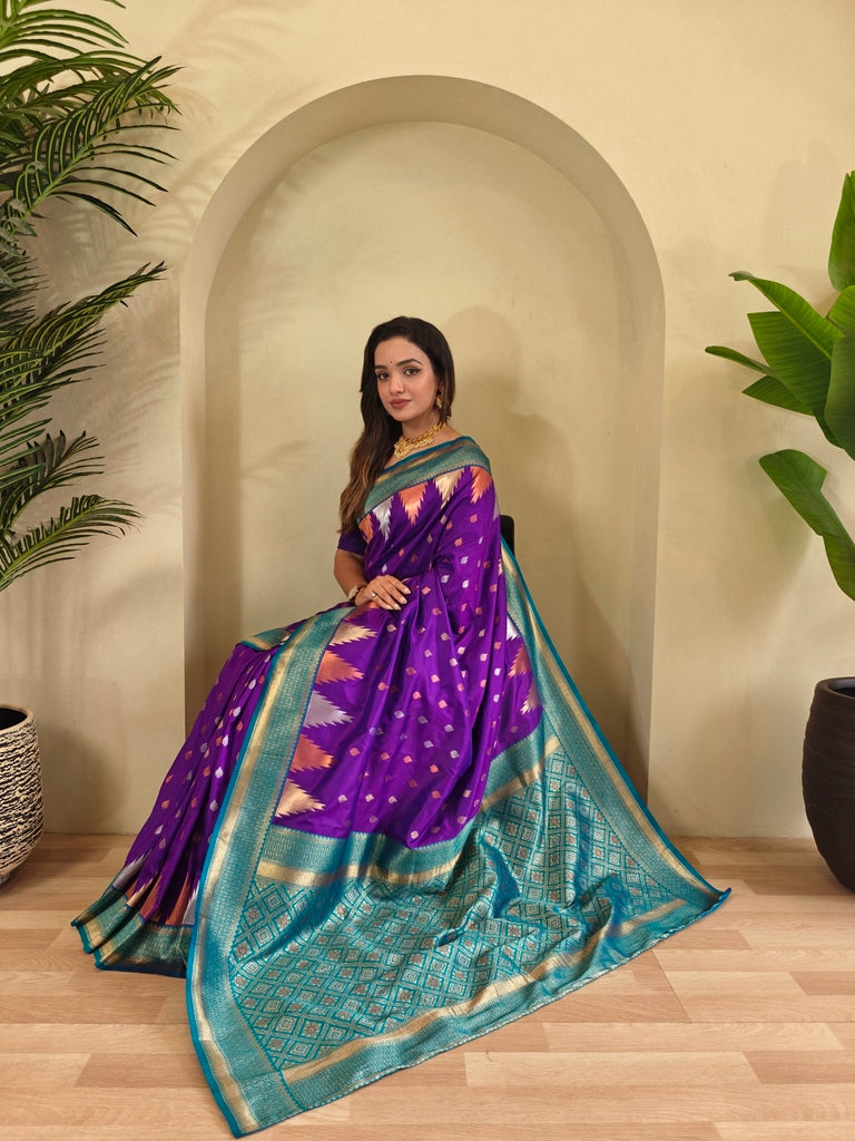 Kanchipuram Silk Saree With  Copper And Silver Zari Work Paired With a Beautifully Detailed Rich Pallu