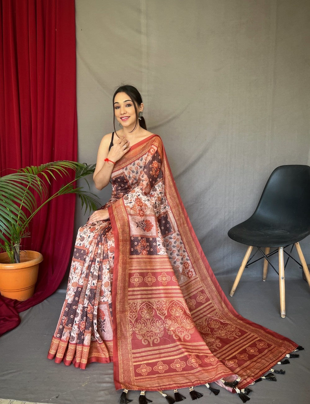 Cotton Sarees With Kashmiri Digital Print