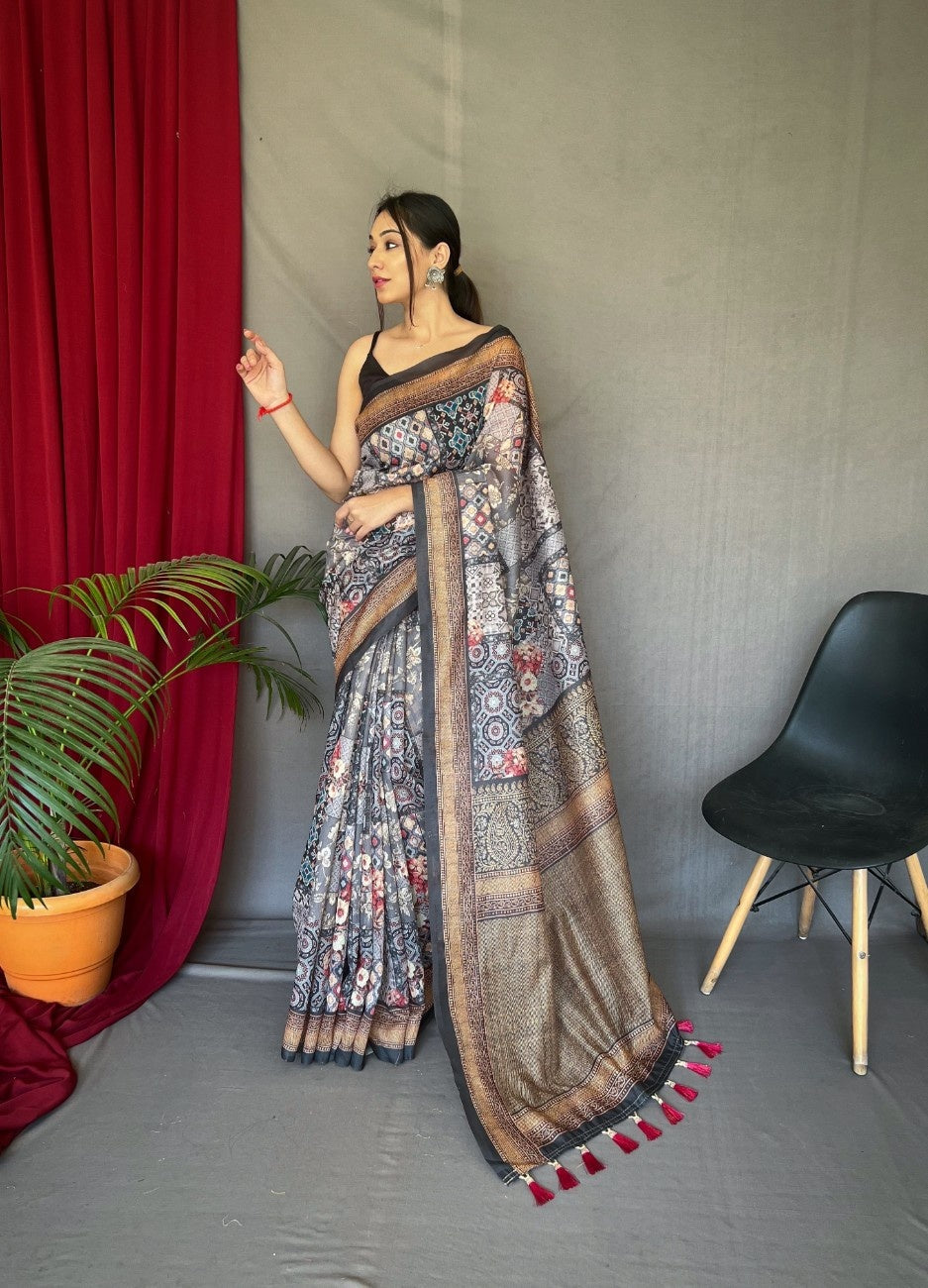 Cotton Sarees With Kashmiri Digital Print