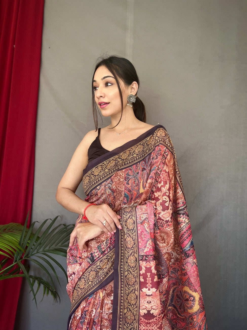Cotton Sarees With Kashmiri Digital Print
