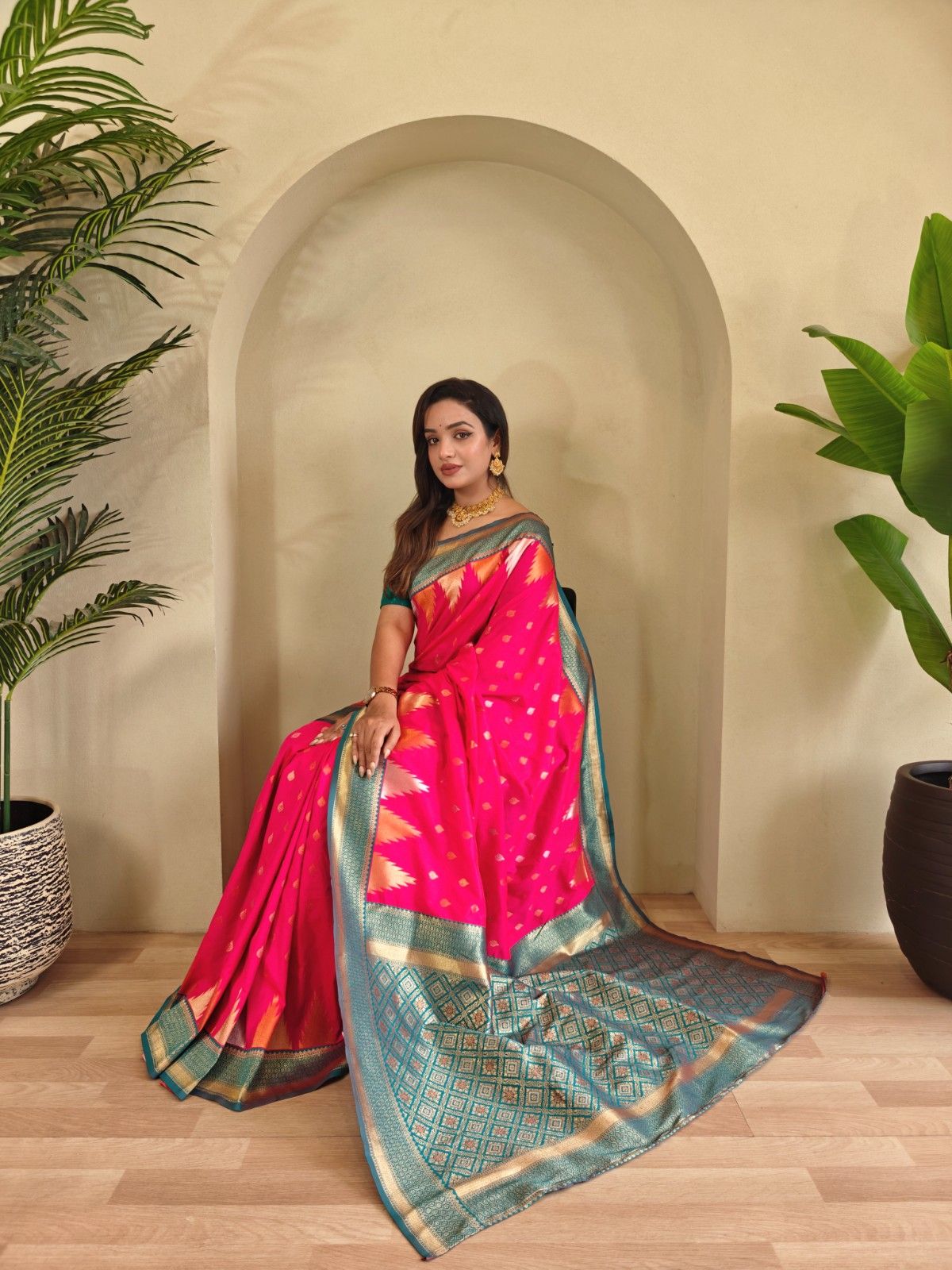 Kanchipuram Silk Saree With  Copper And Silver Zari Work Paired With a Beautifully Detailed Rich Pallu