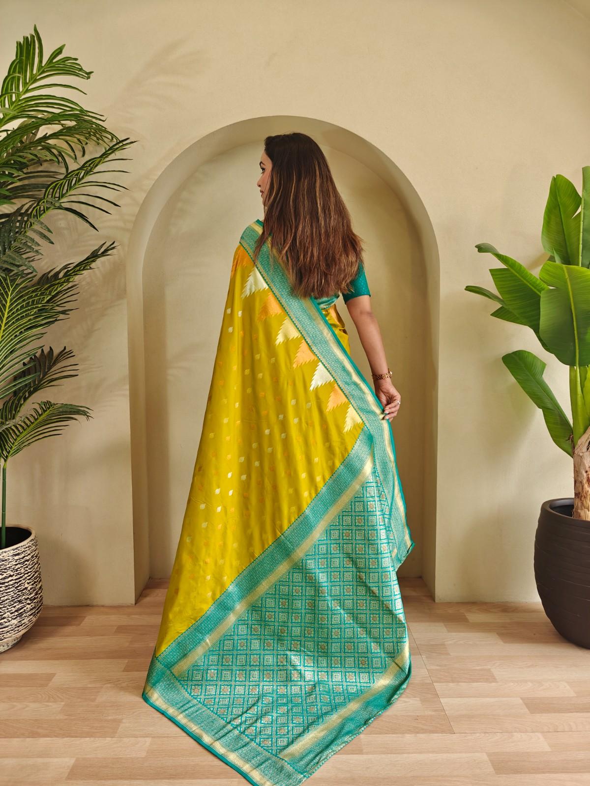 Kanchipuram Silk Saree With  Copper And Silver Zari Work Paired With a Beautifully Detailed Rich Pallu