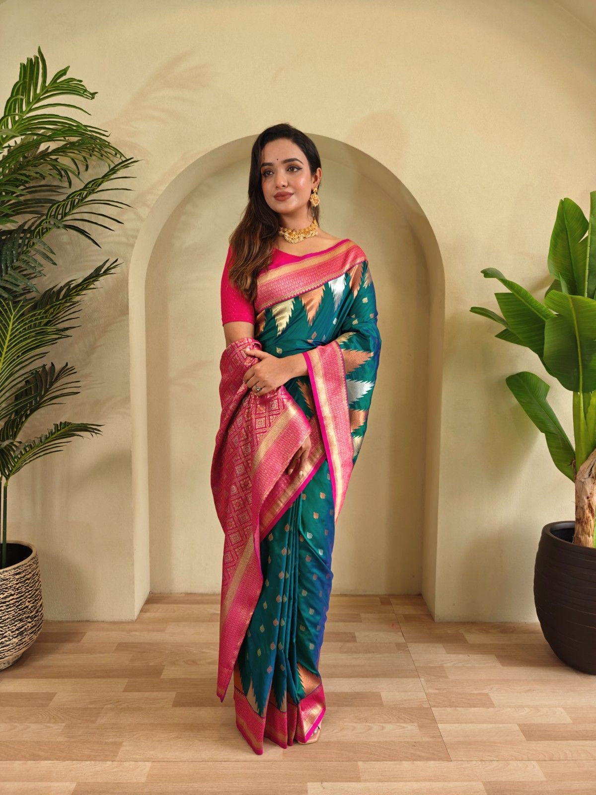 Kanchipuram Silk Saree With  Copper And Silver Zari Work Paired With a Beautifully Detailed Rich Pallu