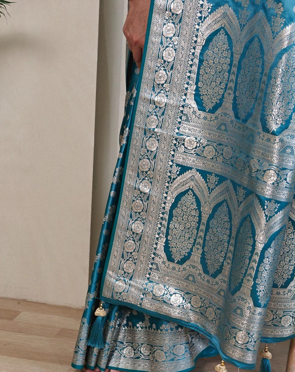 Mushru Satin Silk Saree with leheriya weaving design