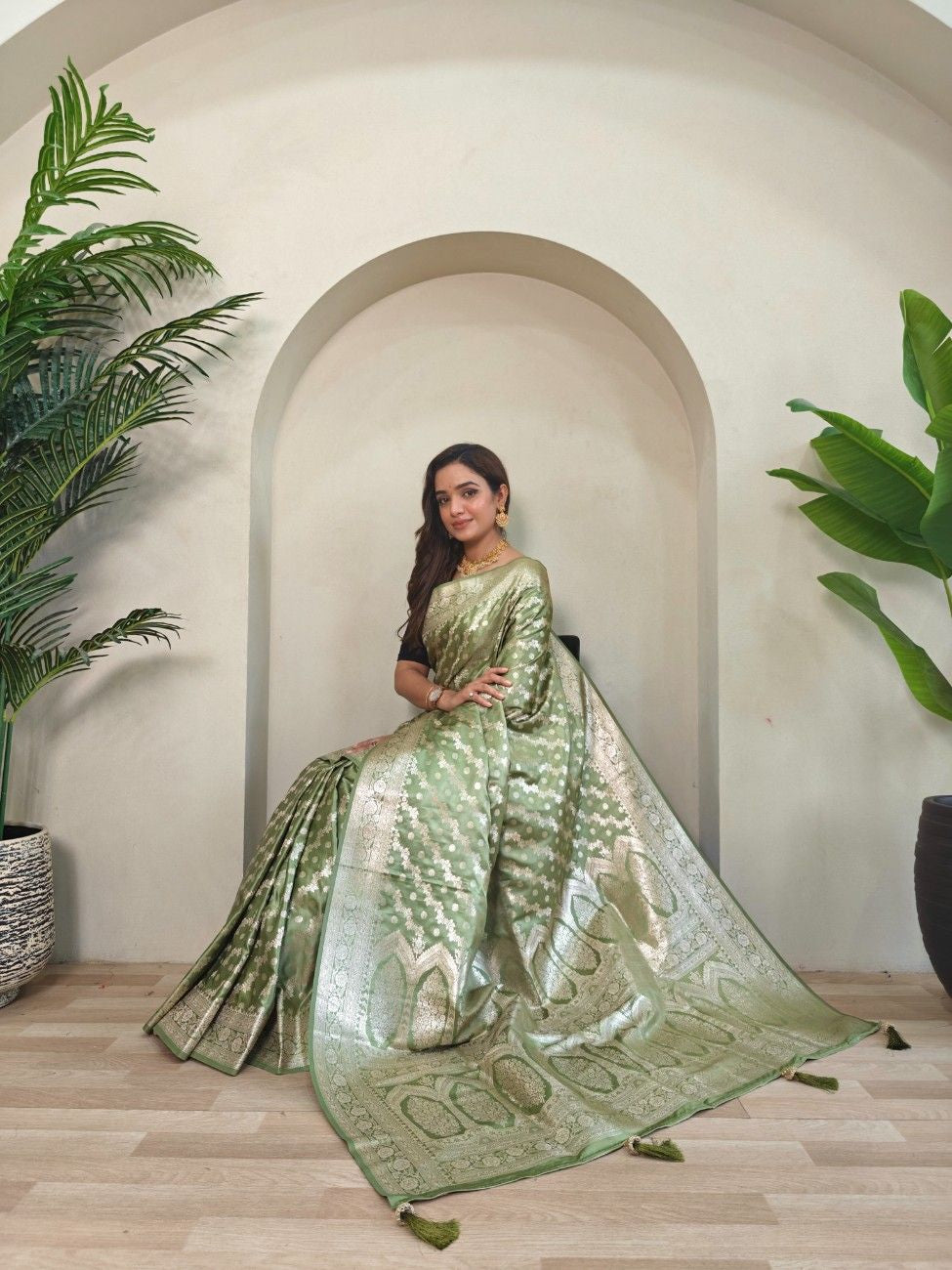 Mushru Satin Silk Saree with leheriya weaving design