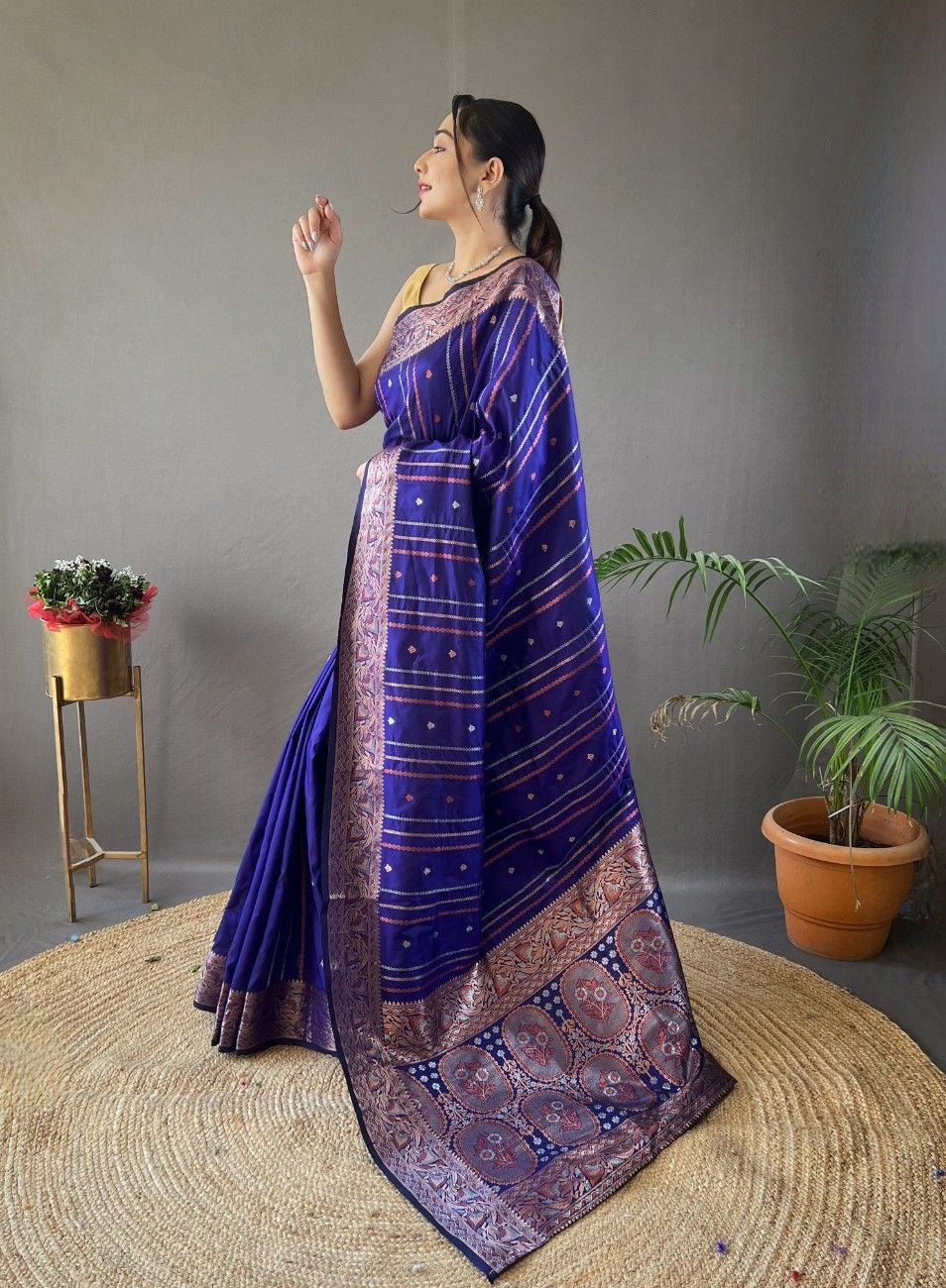 Pure Silk Saree With Lining Zari Weaving Design