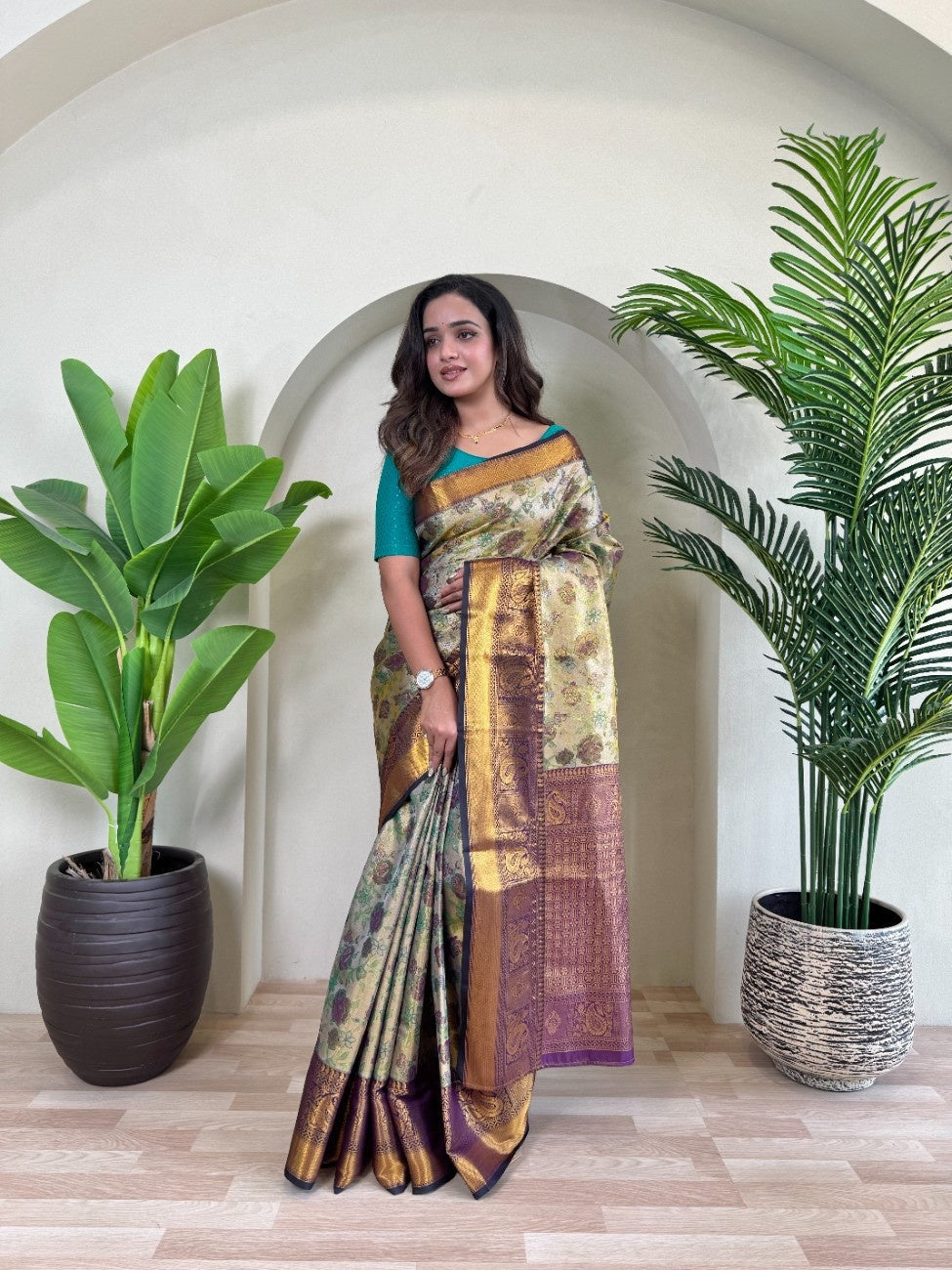 Kanchipuramm Silk With Golden zari weaving