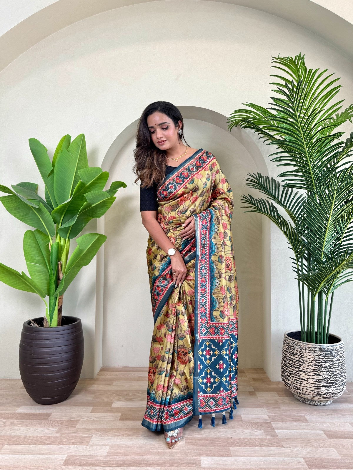 Premium Dola Viscose Saree With Digital Print and Zari border