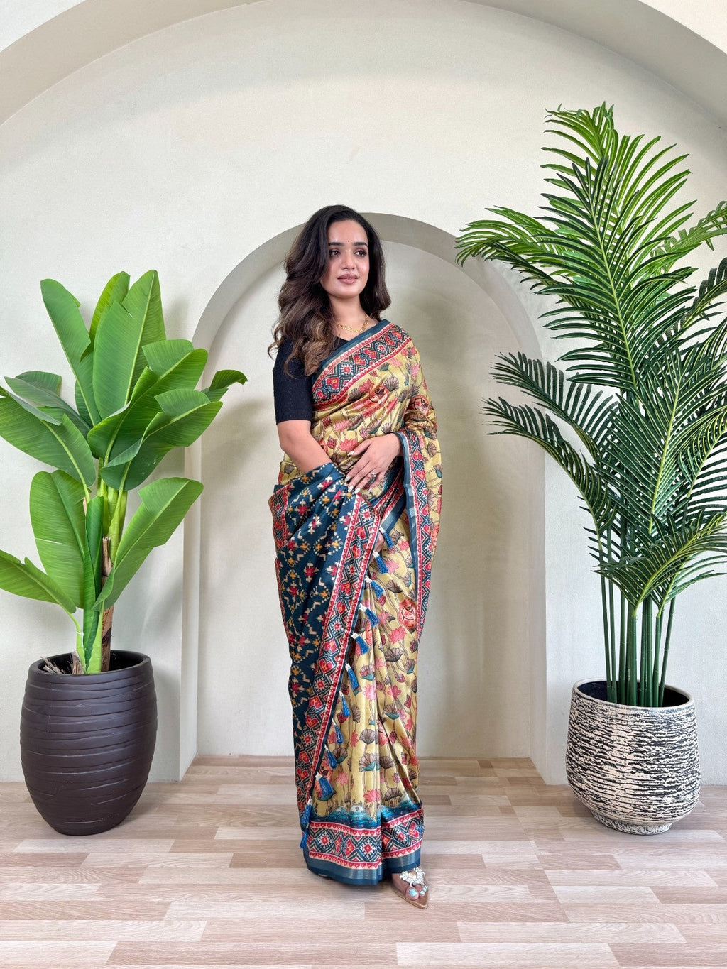 Premium Dola Viscose Saree With Digital Print and Zari border