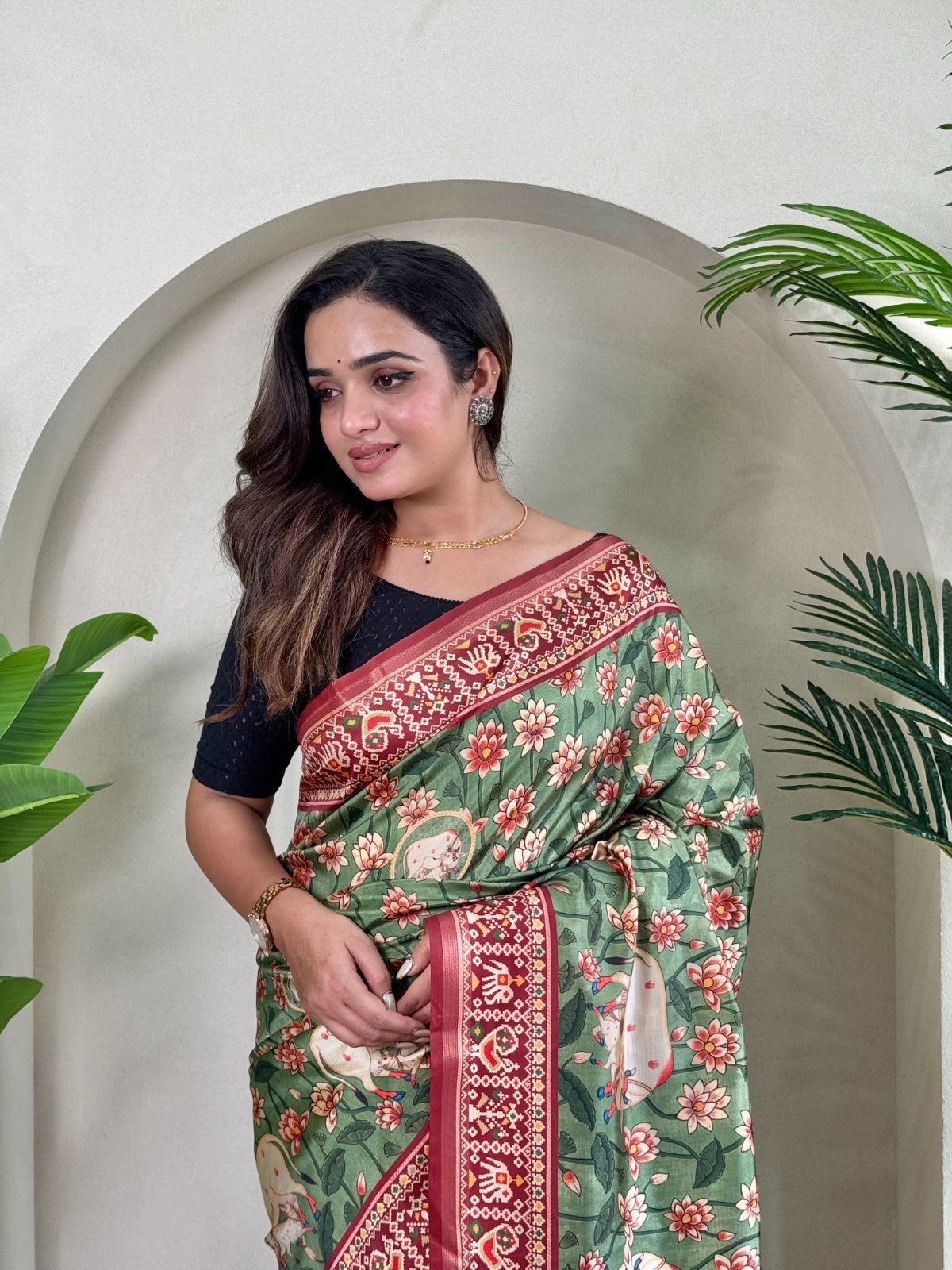 Premium Dola Viscose Saree With Digital Print and Zari border