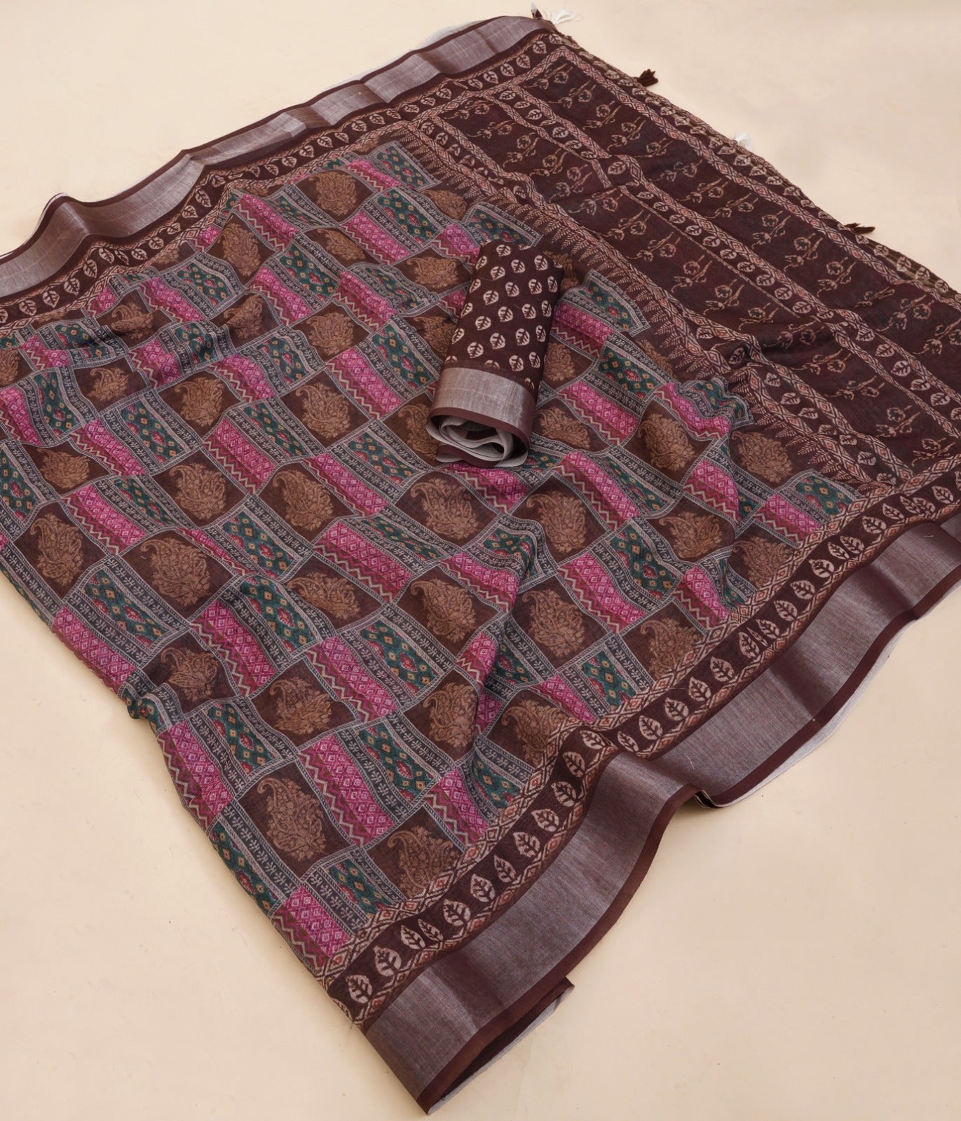 Premium Linen Cotton Digital Print Saree With Fancy Latkans