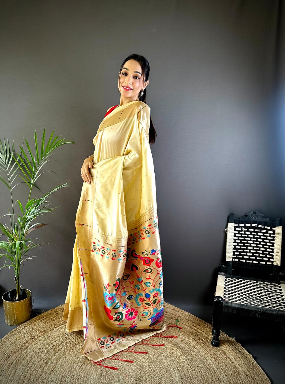 Pure Kanchipuram Silk Saree With Designer Pallu and Zari Border