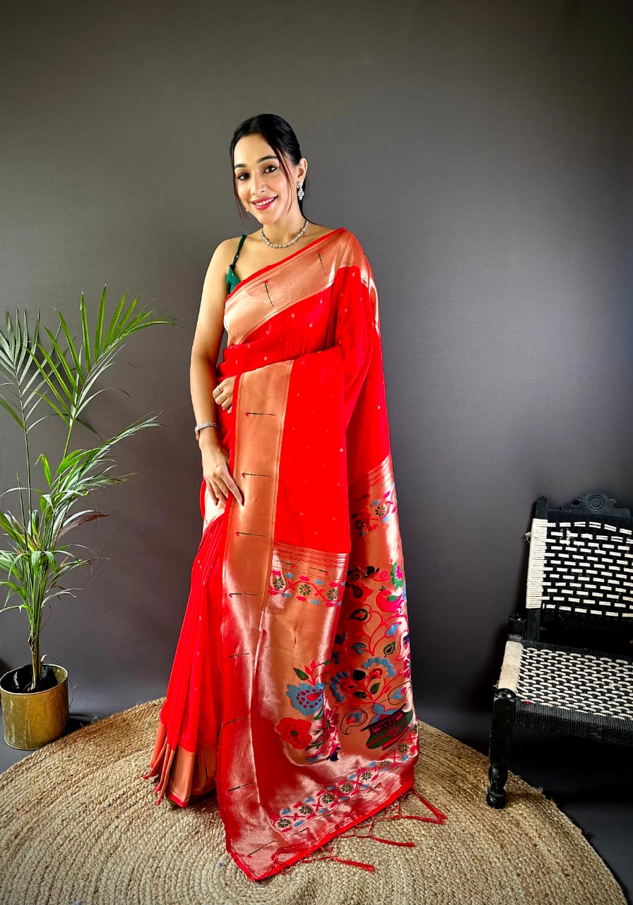 Pure Kanchipuram Silk Saree With Designer Pallu and Zari Border
