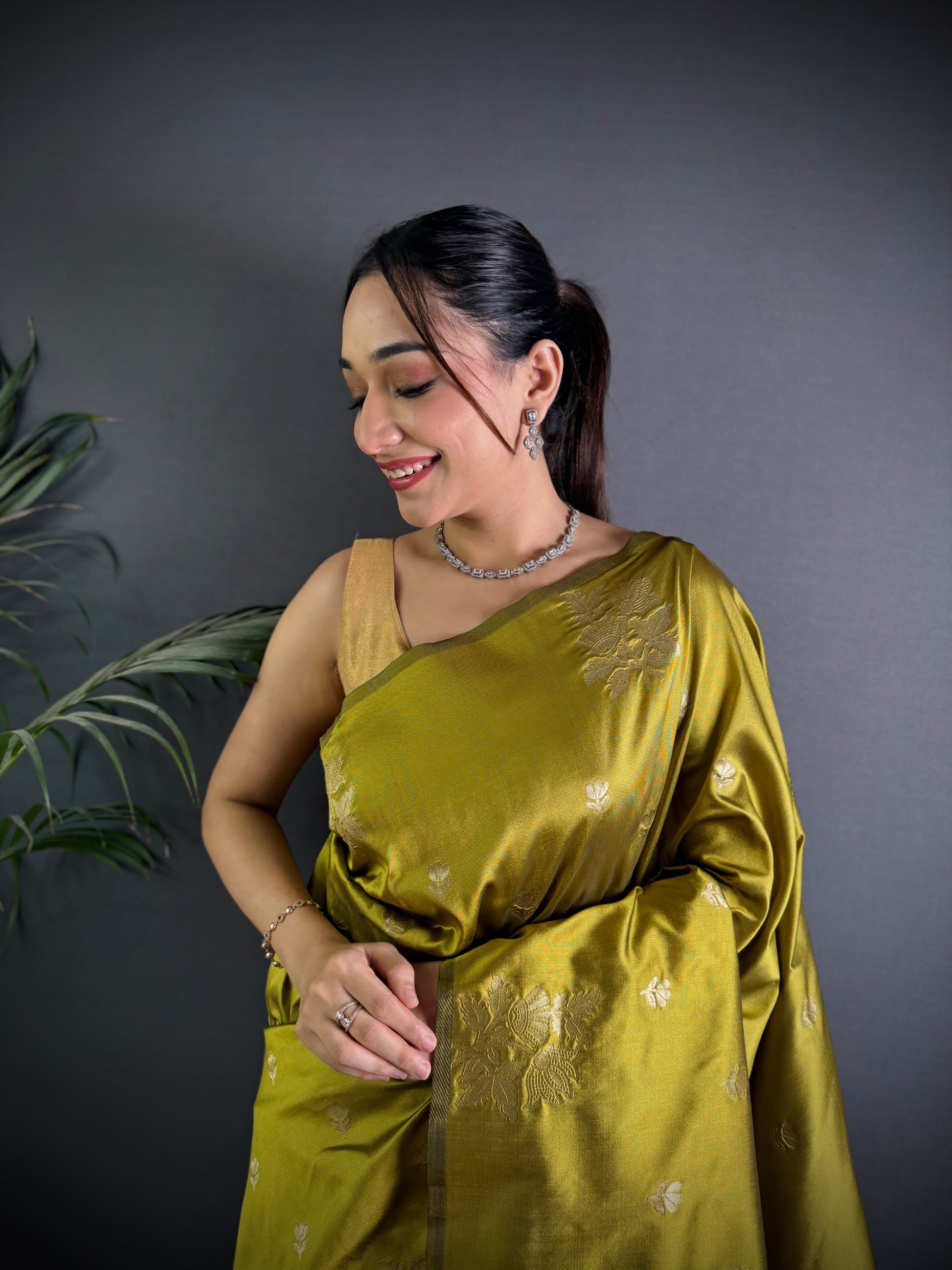 Premium Lichi Silk Saree With Beautiful Floral Weaving
