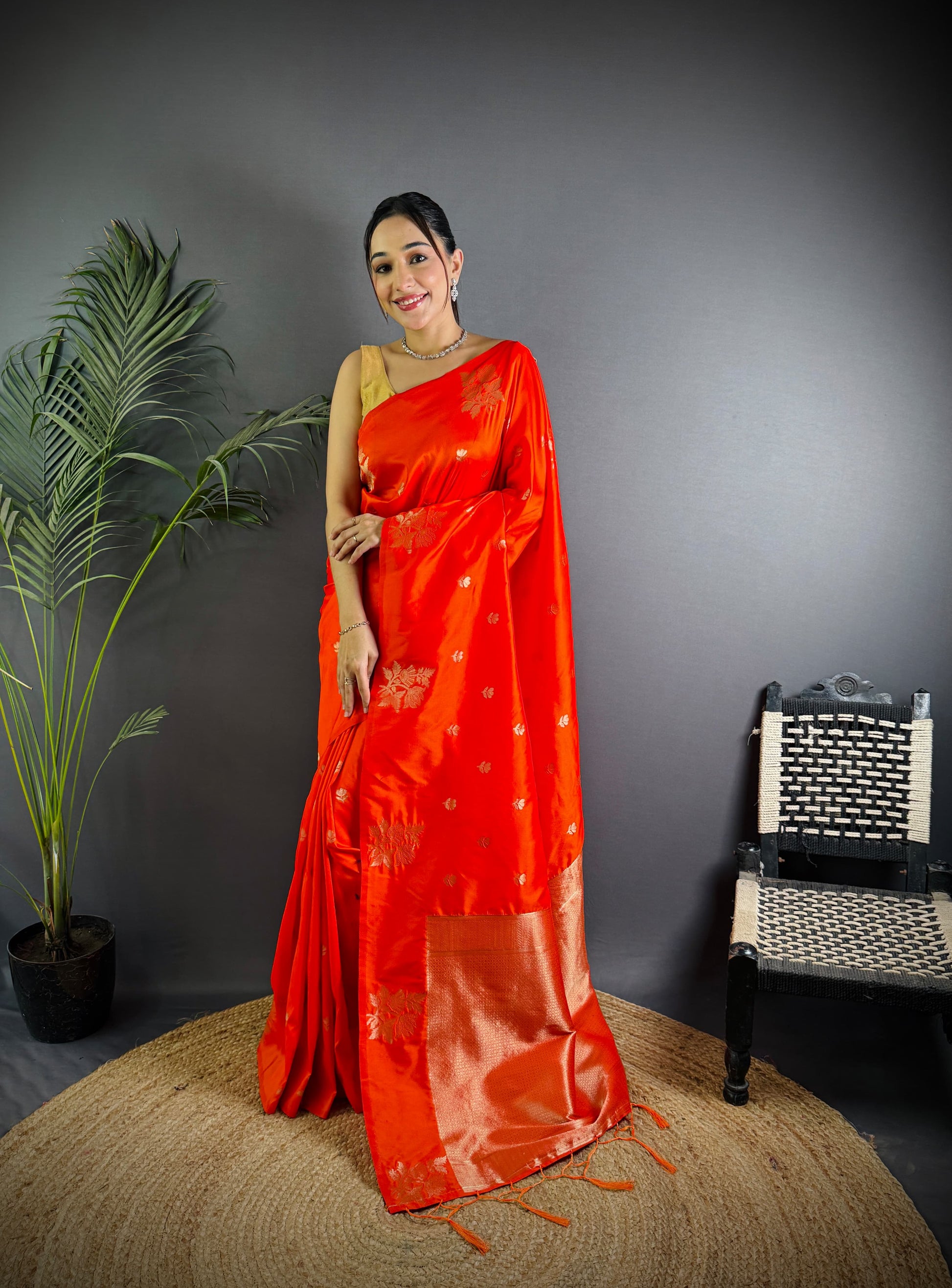 Premium Lichi Silk Saree With Beautiful Floral Weaving