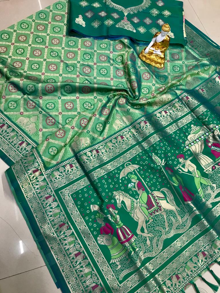 Soft Pedding Banarasi Silk Patola Saree With Jaalar and Contrast Pallu