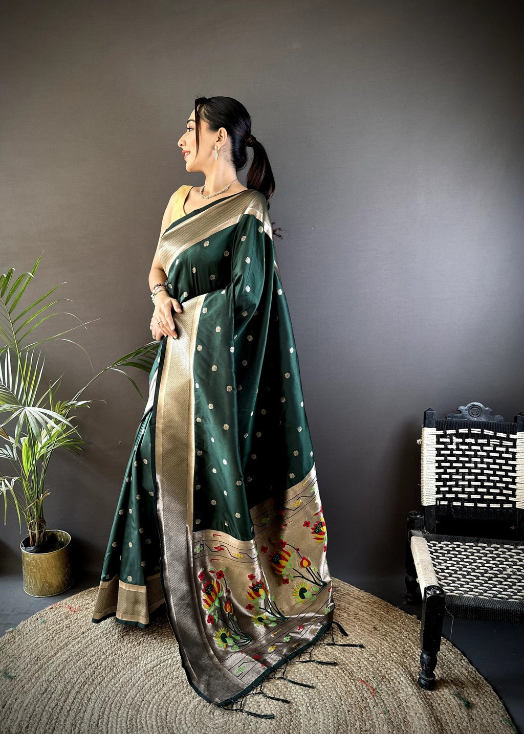 Premium Lichi Silk Saree With  Luxurious Gold Zari Weaving