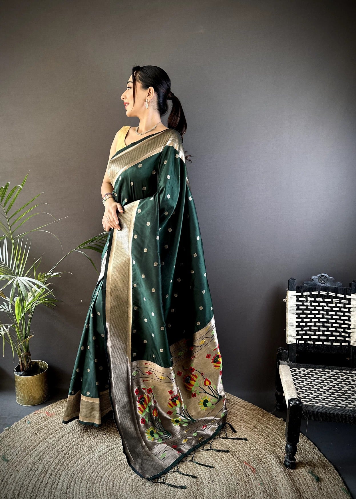 Premium Lichi Silk Saree With  Luxurious Gold Zari Weaving