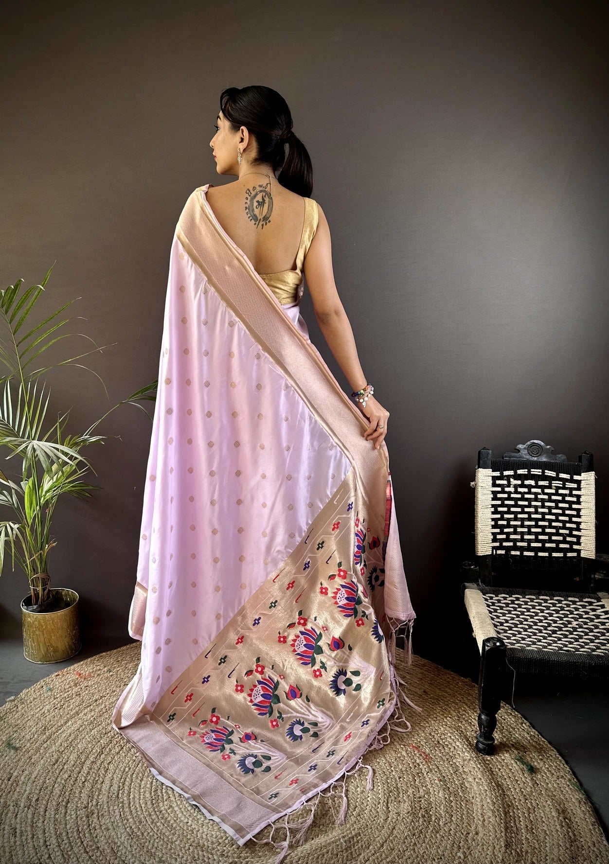 Premium Lichi Silk Saree With  Luxurious Gold Zari Weaving
