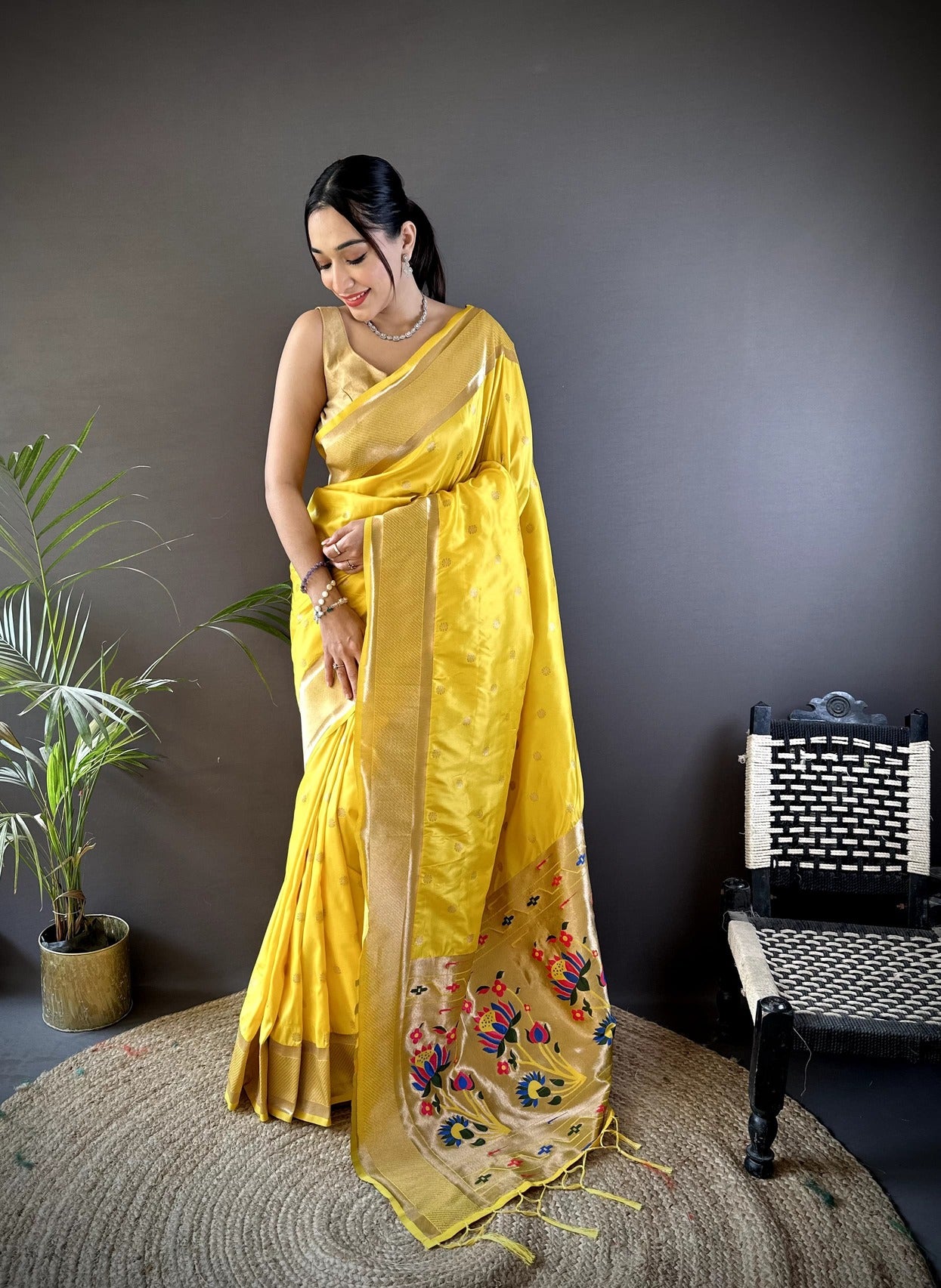 Premium Lichi Silk Saree With  Luxurious Gold Zari Weaving