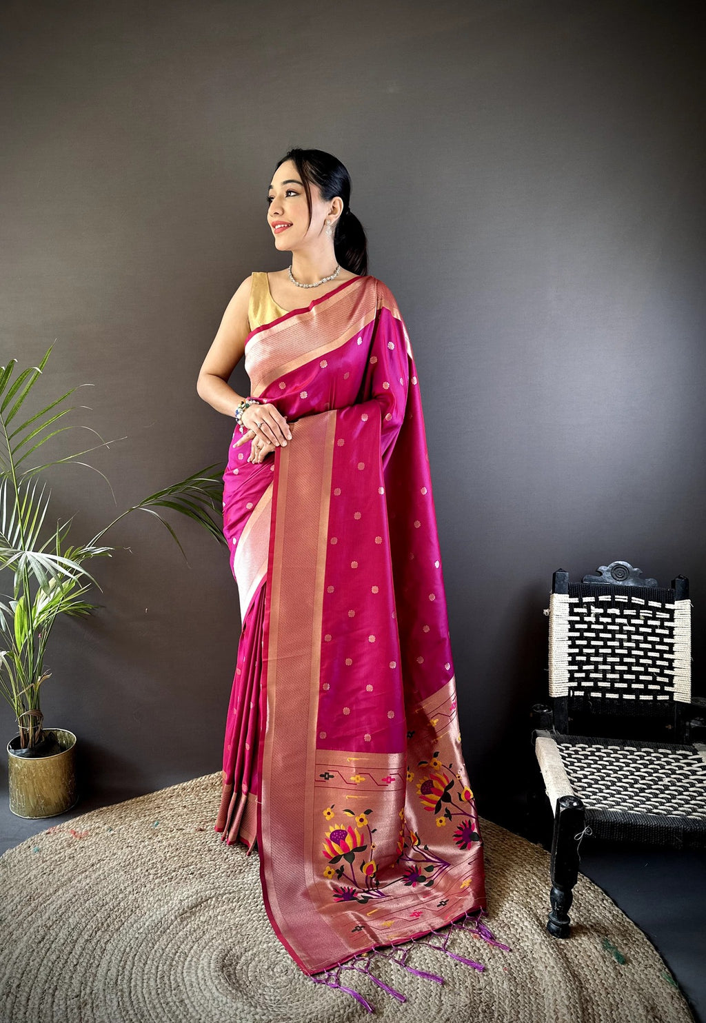 Premium Lichi Silk Saree With  Luxurious Gold Zari Weaving