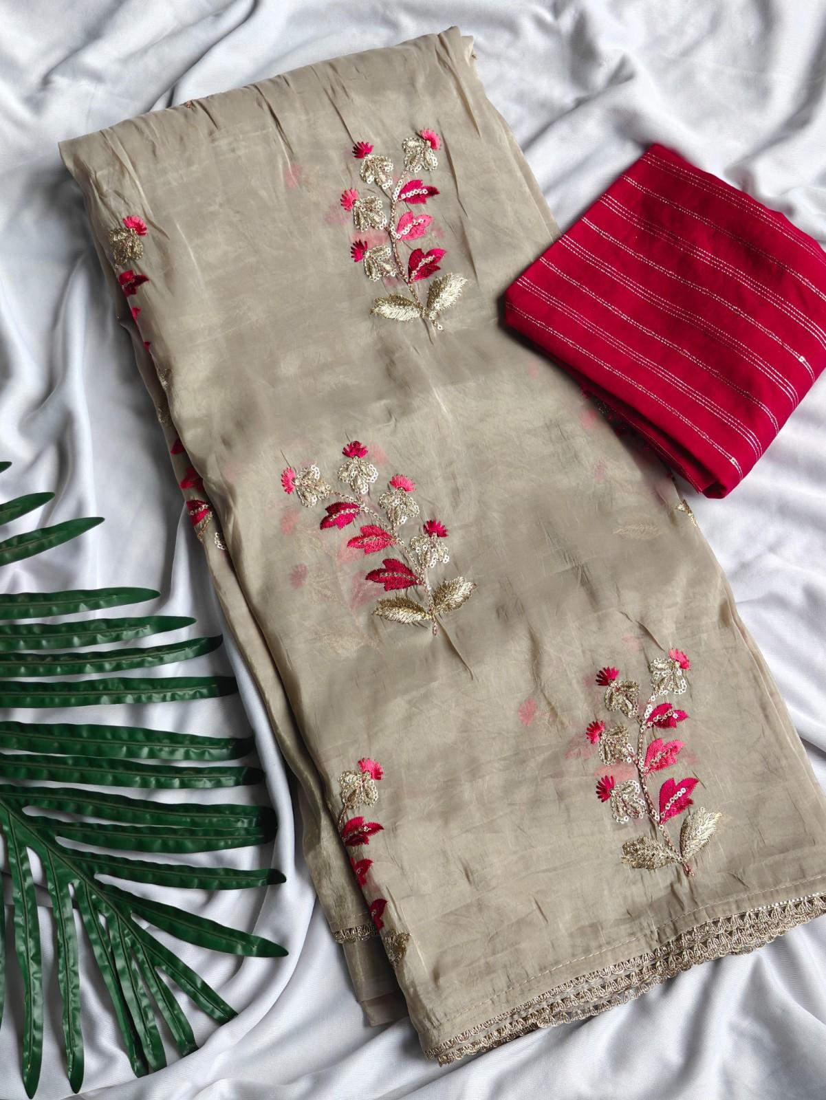 Elegant Paper Silk Crushed Saree with Floral Embroidery & Zari Lace – Contrast Blouse Included