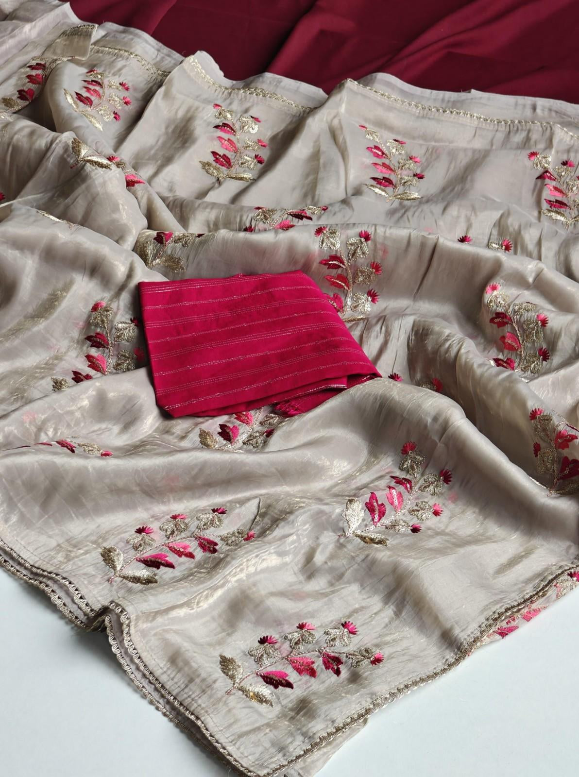 Elegant Paper Silk Crushed Saree with Floral Embroidery & Zari Lace – Contrast Blouse Included