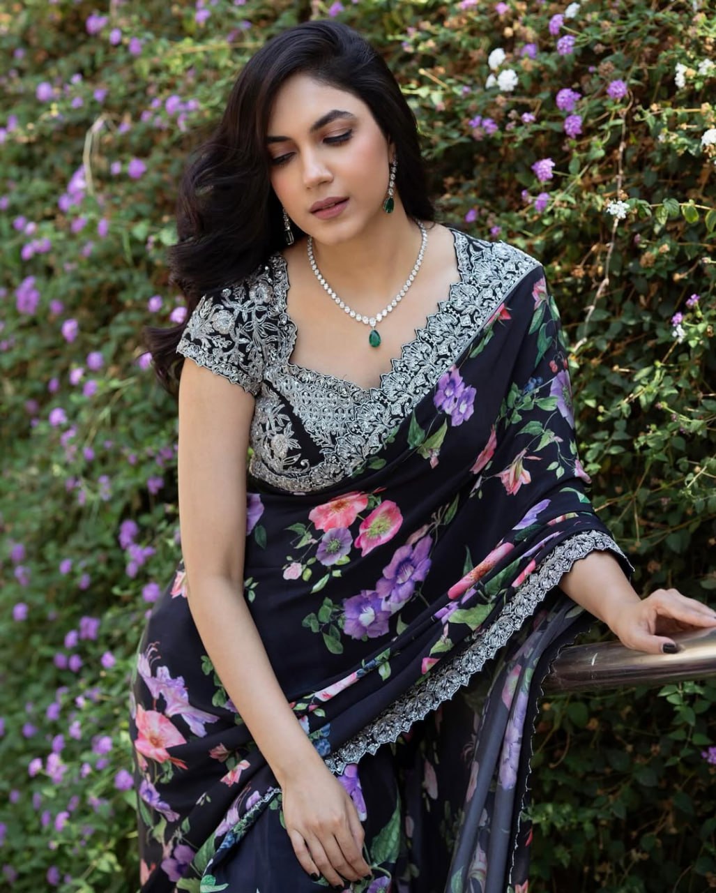Premium Georgette Saree with Mono Banglory Silk blouse